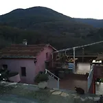 Κατάλυμα σε φάρμα Del Papa