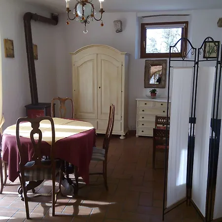 Del Papa Farm stay *